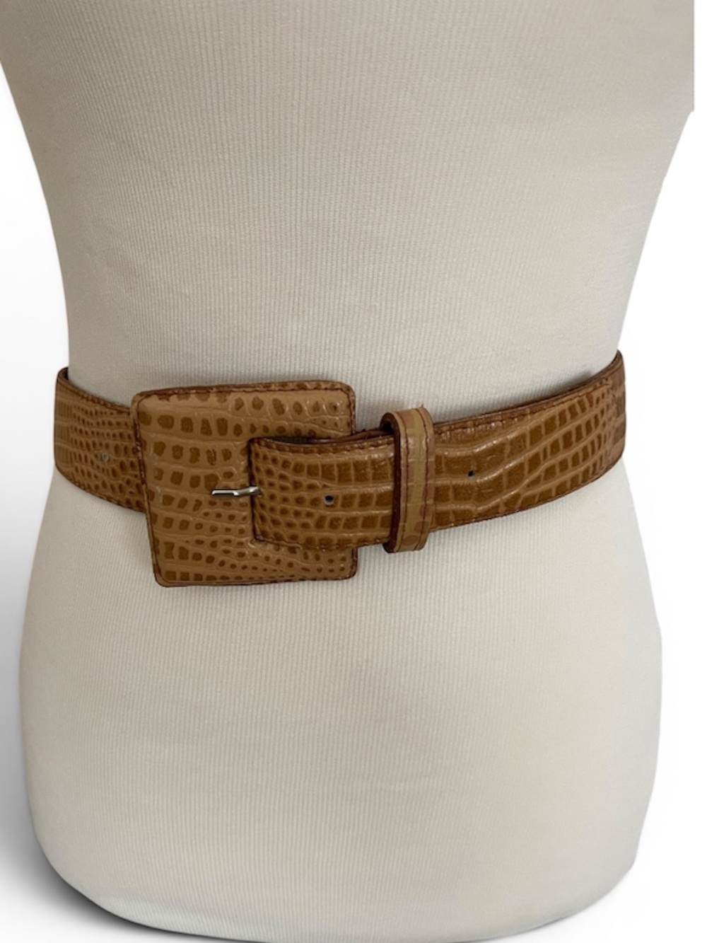 Vintage Accessories by Pearl Wide Croc-Embossed Tan Leather Belt